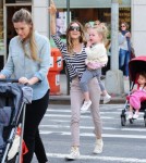 Sarah Jessica Parker And Girls Stroll In The City 0606