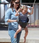 Jennifer Garner And Seraphina Affleck Have Swinging Time At The Park 0625