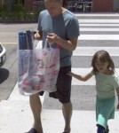 Woody Harrelson Takes Daughter Makani To Toy Store 0604