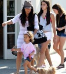 Housewife Kyle Richards Goes Shopping With Daughters In Beverly Hills 0618