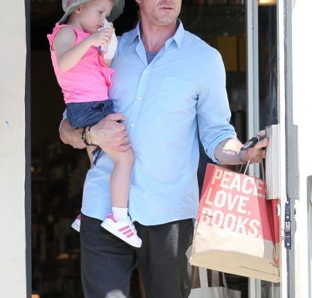 Eric Dane and Rebecca Gayheart Catch Up On Their Reading With Billie Dane 0730
