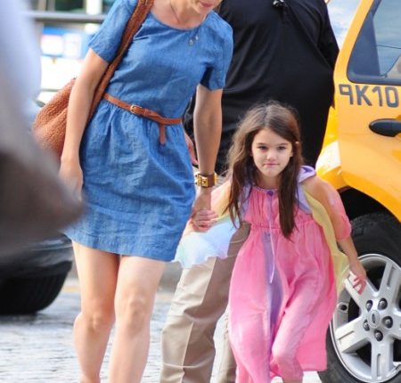 Another Fun Outing In NYC For Katie Holmes And Suri Cruise 0711