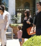 Kim Kardashian Brings Kanye West Out To Lunch With Family 0702