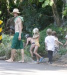 Julia Roberts' Family Vacations In Hawaii 0713