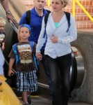 Britney Spears Lands In Maui To Vacation With Her Men 0702