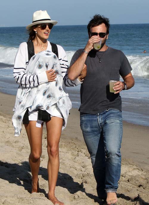 Model Alessandra Ambrosio enjoyed a stroll down the beach in Malibu ...