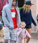 Nicole Richie and Joel Madden Take Harlow and Sparrow to breakfast at Coogies Beach Cafe in Malibu, CA - July 4