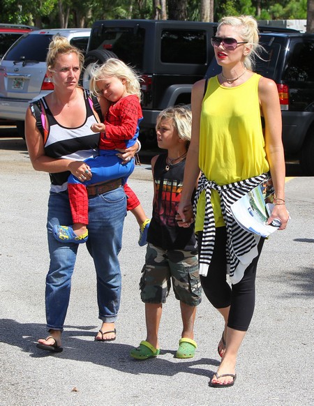 Gwen Stefani & Hubby Gavin Rossdale Take The Kids To The Science Museum (Photos)