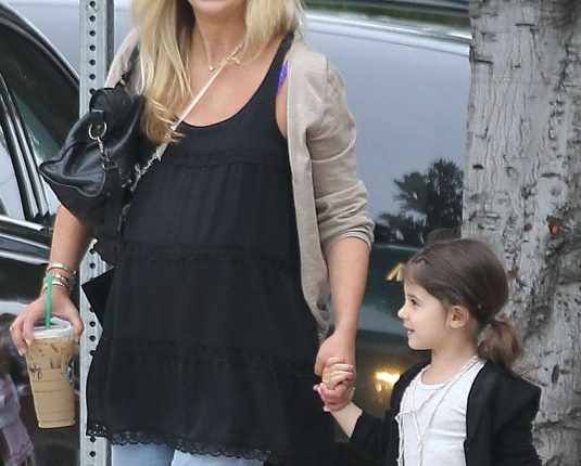 Sarah Michelle Gellar dropping her daughter Charlotte off at school in Beverly Hills, California on September 12, 2012.