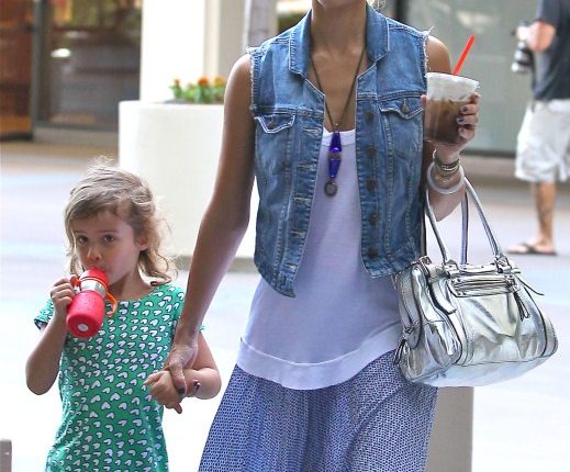 jessica Alba, her husband Cash Warren and their daughters Honor and Haven out for brunch at the Newsroom Cafe in West Hollywood, California on September 29, 2012.