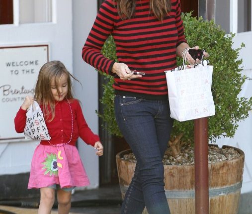 Jennifer Garner takes her son Samuel and daughter Seraphina to the Brentwood Country Mart on October 3, 2012 in Brentwood, California.