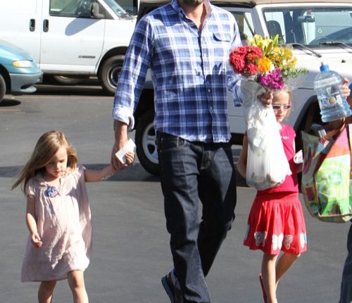 Ben Affleck Takes His Girls To The Farmers Market