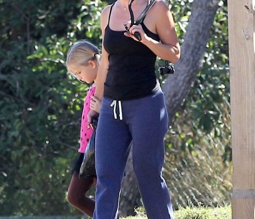 Semi-Exclusive… Jennie Garth Takes Her Girls To The Dog Park