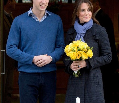 A Pregnant Kate Middleton Leaves The Hospital and Goes Home