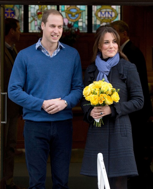A Pregnant Kate Middleton Leaves The Hospital and Goes Home | Celeb ...