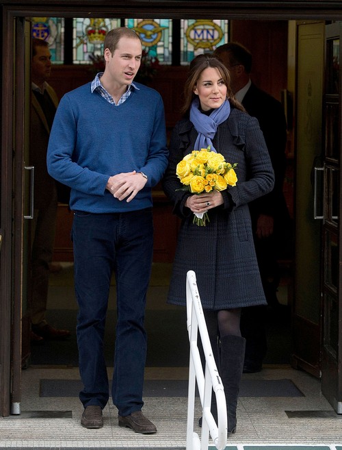 Pregnant Kate Middleton Leaves The Hospital With William | Celeb Baby ...