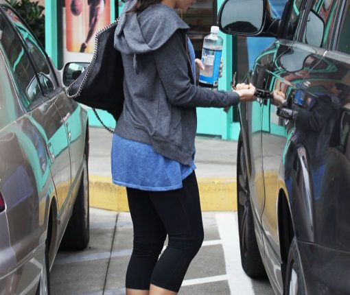 Semi-Exclusive… Pregnant Jenna Dewan Leaving The Gym In West Hollywood