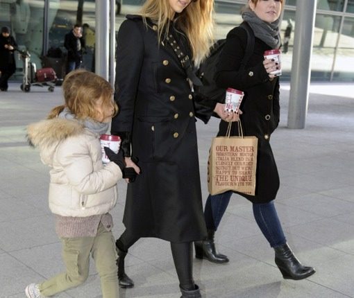 Jessica Alba And Daughter Honor Arriving In London