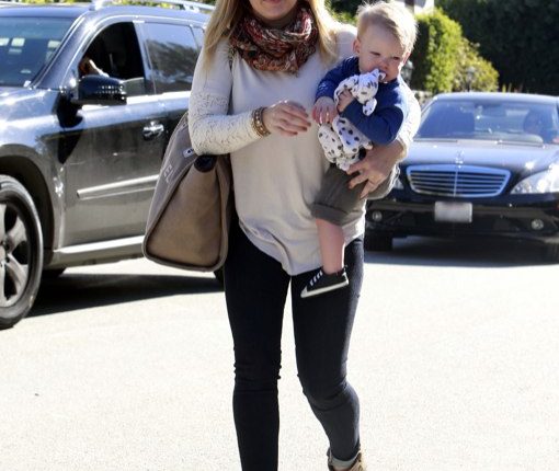Visiting A Friend Is Just The Trip Hilary Duff And Son Luca Comrie Want To Make