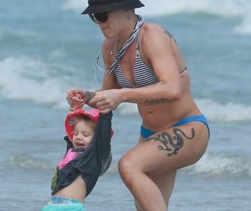 Semi-Exclusive… Pink Spends The Day On The Beach With Her Family