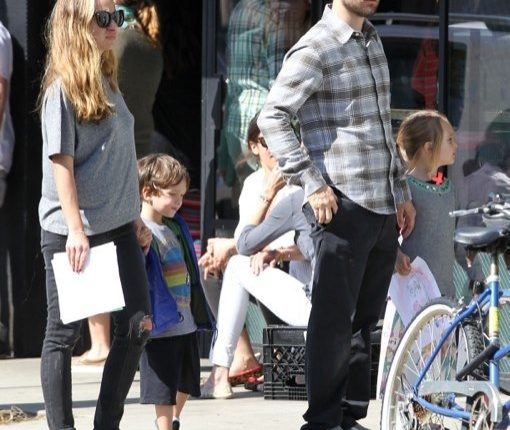 Tobey Maguire And Family Out For Brunch In Venice