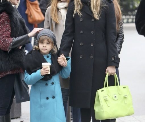Mother Daughter Shopping Day for Jessica Alba and Honor in Paris