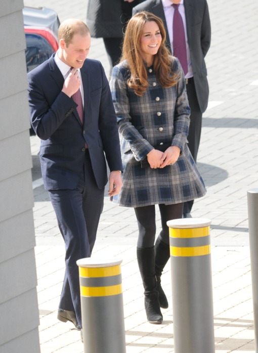 Prince William & Kate Middleton Visit Emirates Arena | Celeb Baby Laundry