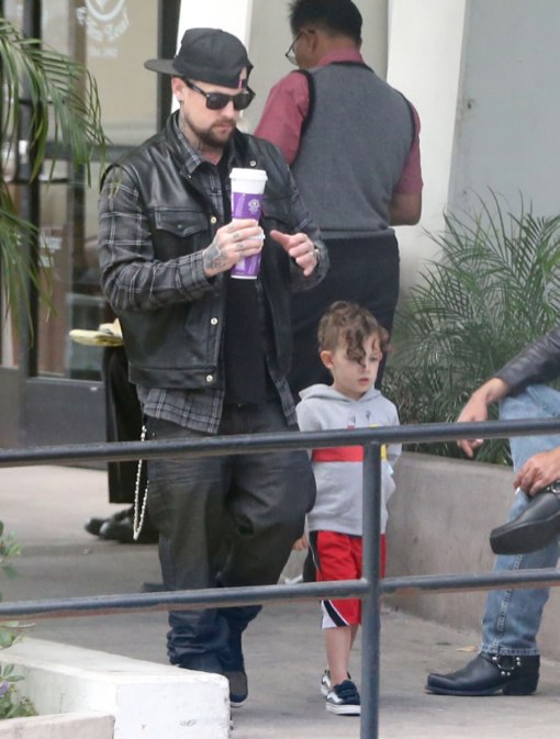 Exclusive… Joel Madden Takes His Kids Out On A Coffee Run Celeb Baby