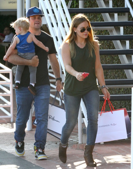 Semi-Exclusive… Hilary Duff & Family Shopping At Fred Segal | Celeb