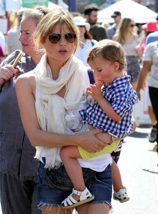 Selma Blair & Son Arthur Shopping At The Farmers Market | Celeb Baby ...