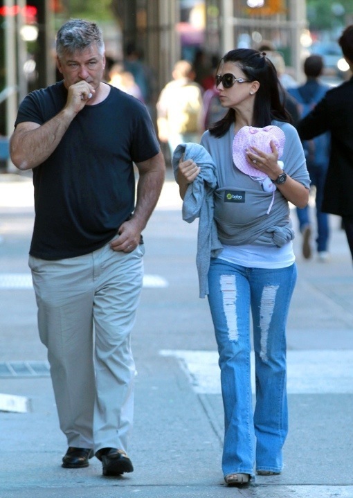 Alec Baldwin & Hilaria Take A Walk With Baby Carmen ...