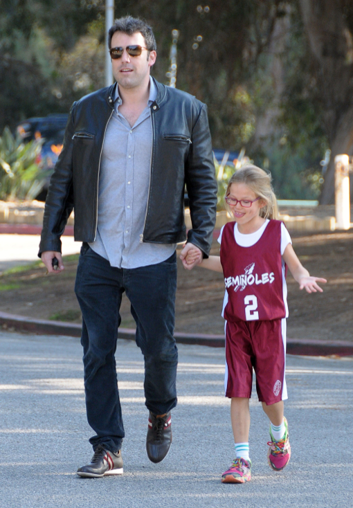 Ben Affleck Takes Daughter Violet To Her Basketball Game | Celeb Baby ...