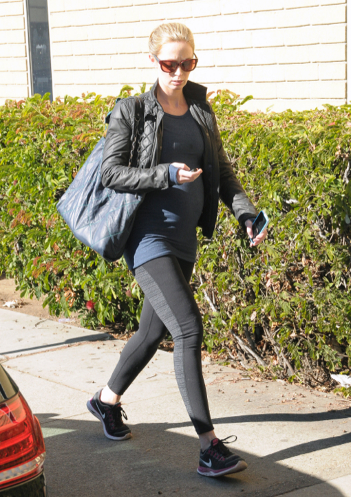 Pregnant Emily Blunt Leaving The Gym | Celeb Baby Laundry