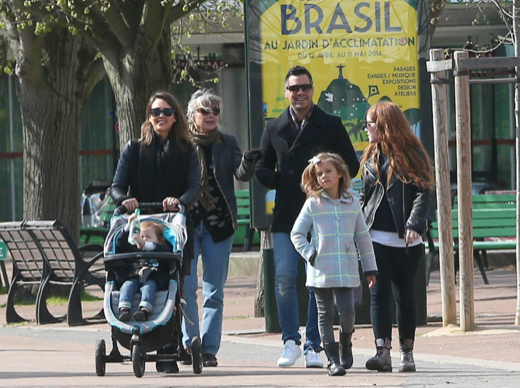 Jessica Alba & Family Enjoy A Day In Paris | Celeb Baby Laundry
