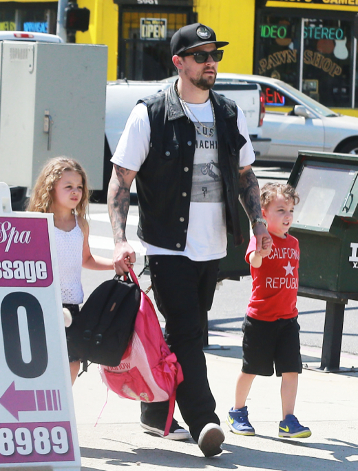 Exclusive… Joel Madden Takes His Children To Lunch Celeb Baby Laundry