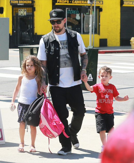 Exclusive… Joel Madden Takes His Children To Lunch Celeb Baby Laundry