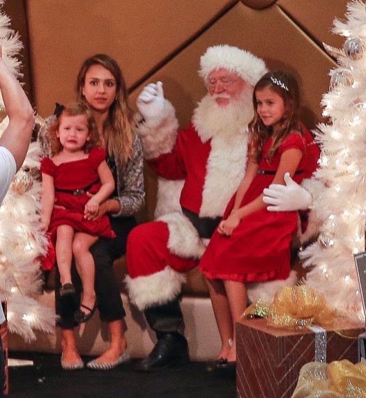 Jessica Alba & Family Visit Santa Claus | Celeb Baby Laundry