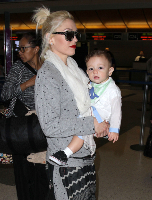 Gwen Stefani & Son Apollo Departing On A Flight At LAX | Celeb Baby Laundry