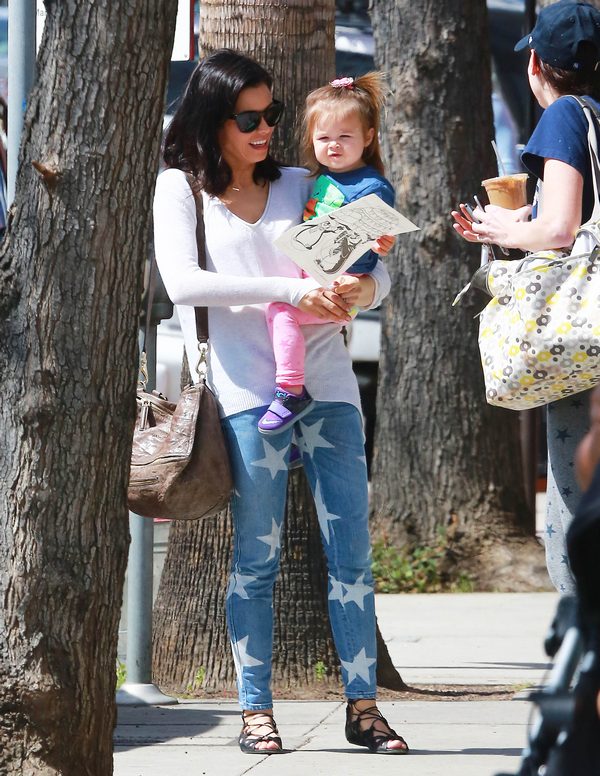 Jenna Dewan Out In Studio City With Her Daughter