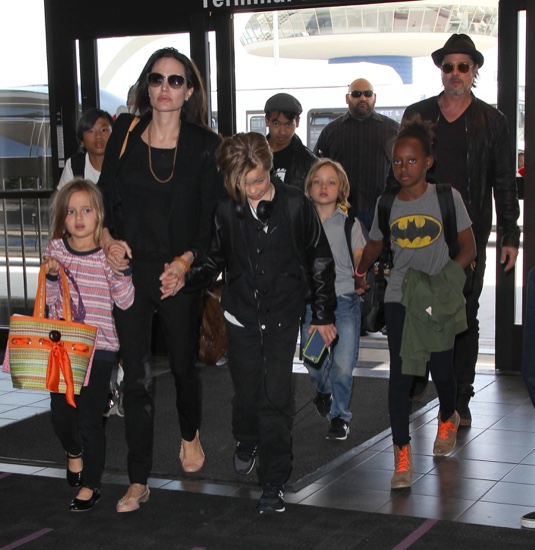 Brad Pitt & Angelina Jolie Departing Los Angeles With Their Kids ...