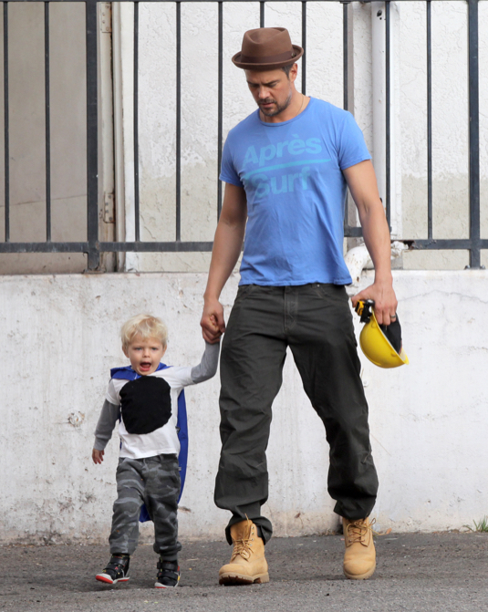 Exclusive… Josh Duhamel Enjoys Breakfast With His Son Celeb Baby Laundry