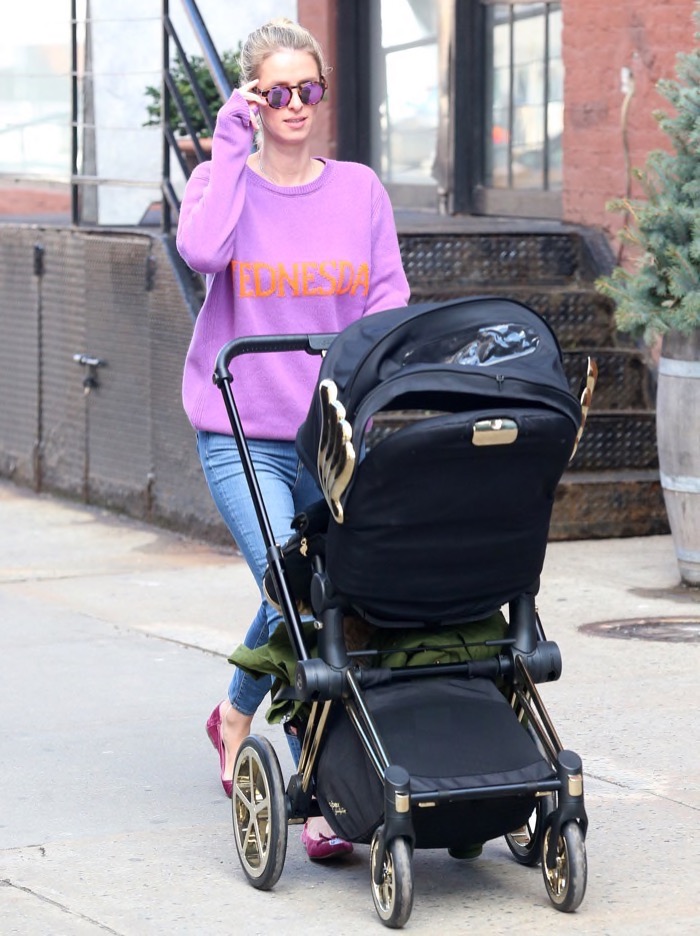 nicky-hilton-out-stroller11 | Celeb Baby Laundry