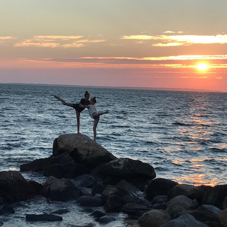 Gwyneth Paltrow and Apple Share Their Sunset Pose