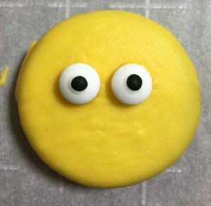 Make Your Own Minions Oreo Cookies | Celeb Baby Laundry