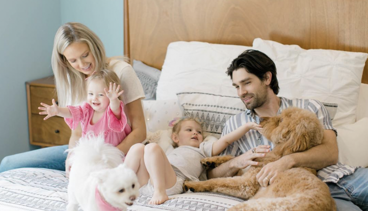 Young and the Restless Actress Melissa Ordway Shares An Adorable Photo Of ‘The Gastons’