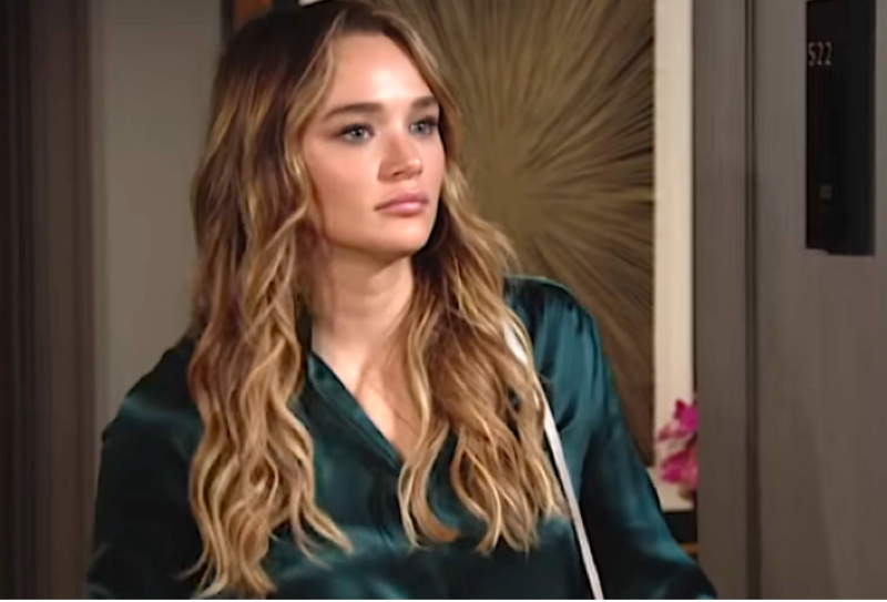 The Young and The Restless: Summer Newman (Hunter King)