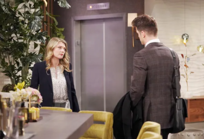 The Young and The Restless: Tara Locke (Elizabeth Leiner) and Kyle Abbott (Michael Mealor)