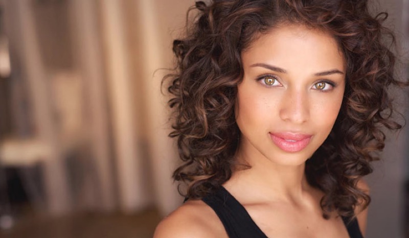 The Young And The Restless: Elena Dawson (Brytni Sarpy)