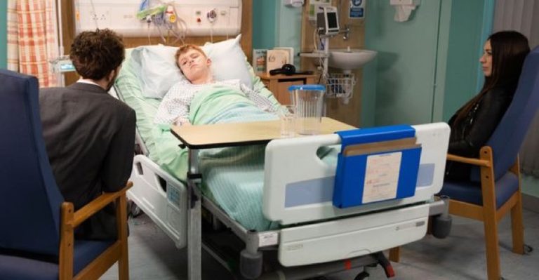 Coronation Street Max Has Brush With Death Following Gruesome Injury