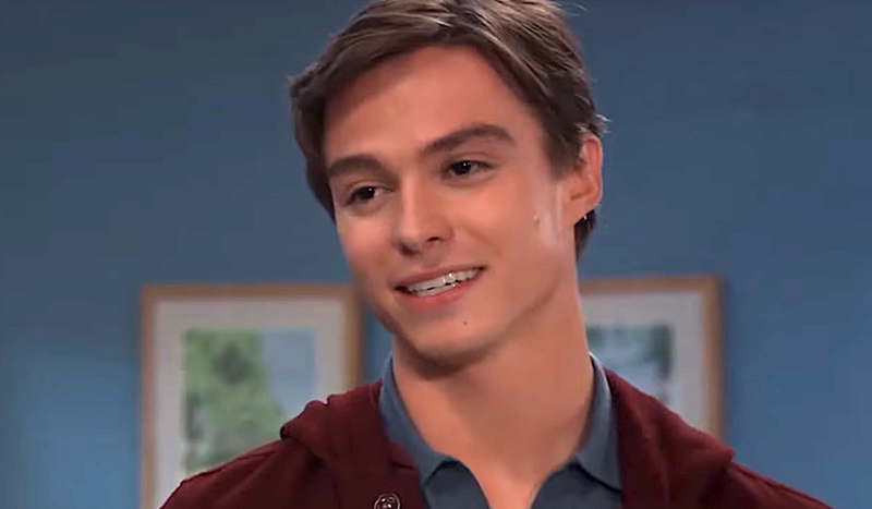 General Hospital: Spencer Cassadine (Nicholas Chavez)